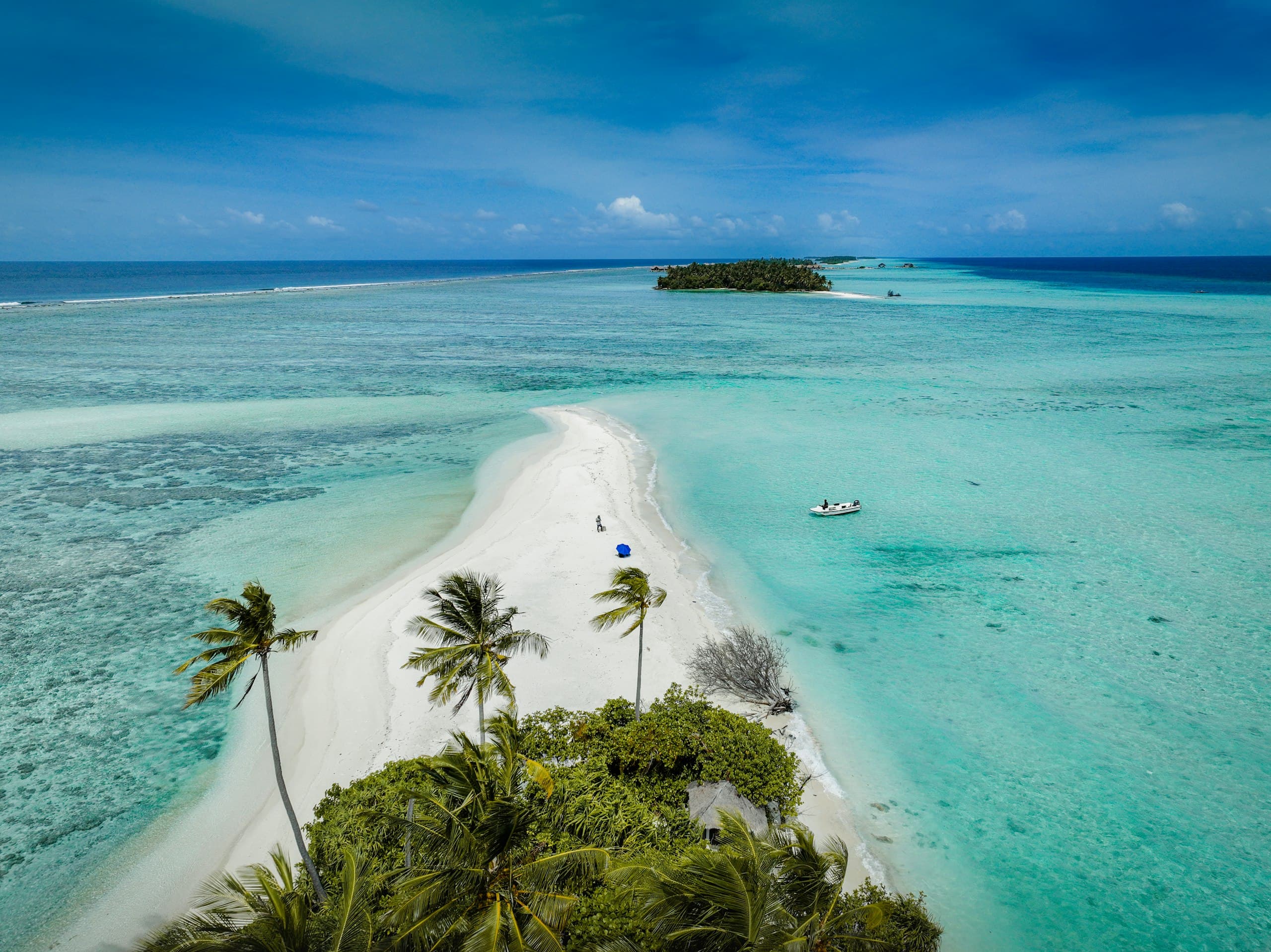 White sandbar and turquoise lagoon in the Gili Islands, Indonesia